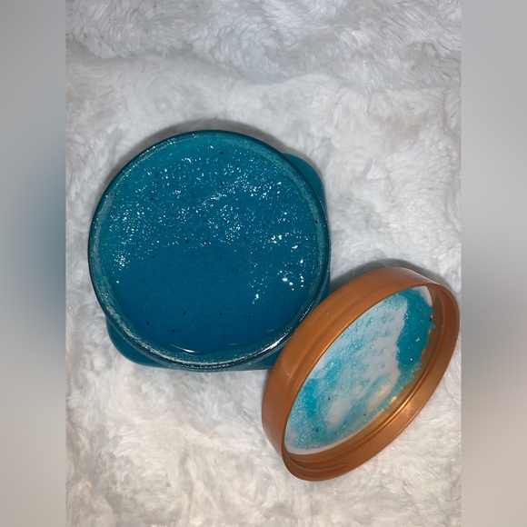 Tree Hut Sugar Scrub - Picture 2 of 7